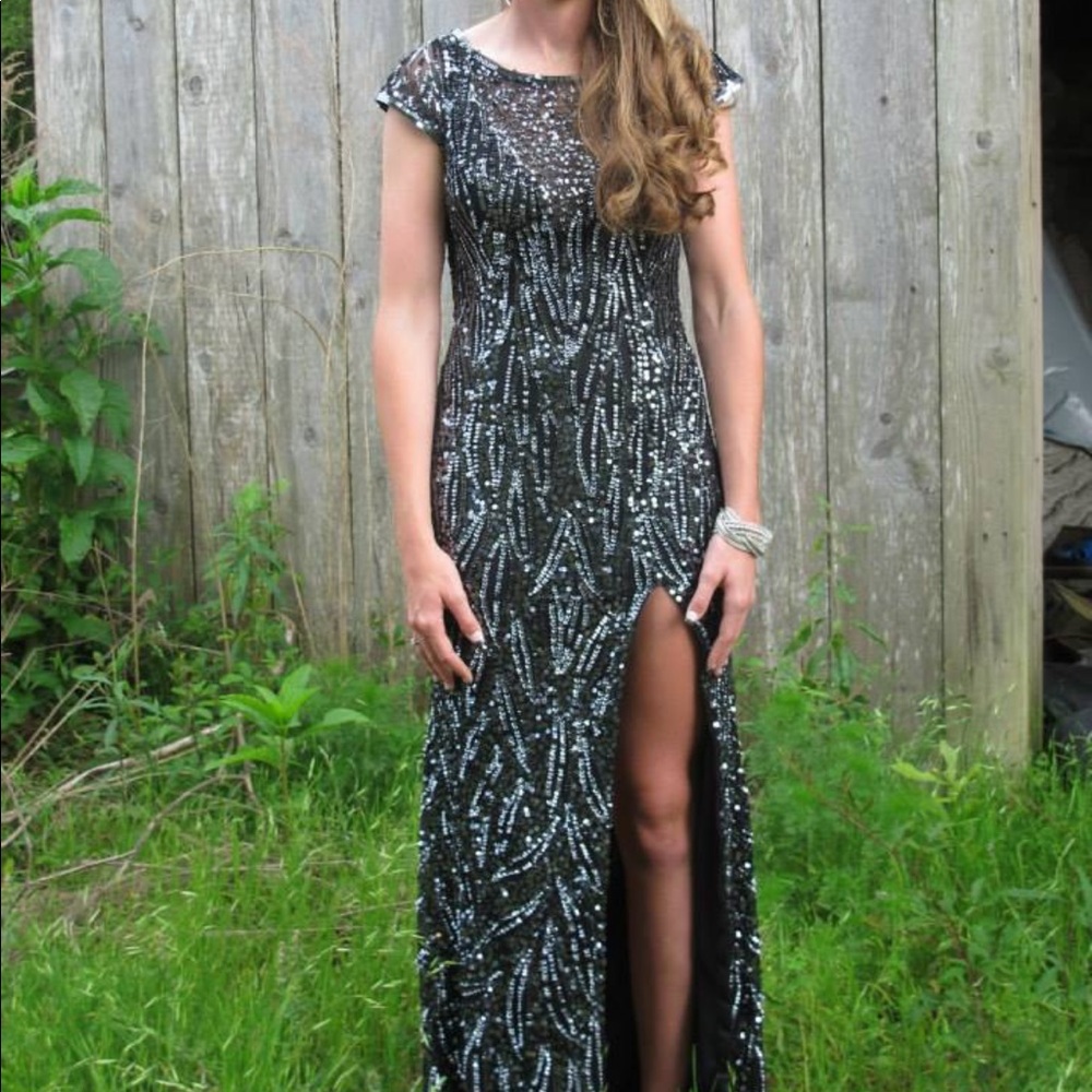 Beautiful black dress worn once